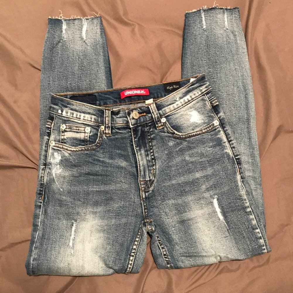 Unionbay Cut-Off Distressed Skinny Ankle Jeans